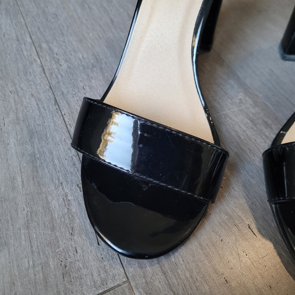 Black Patent Faux Leatger Heels w/ Ankle Strap - Picture 10 of 13